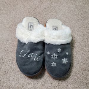 G.H. Bass slippers Women seasonal "let it snow" Gray and White US size: 7